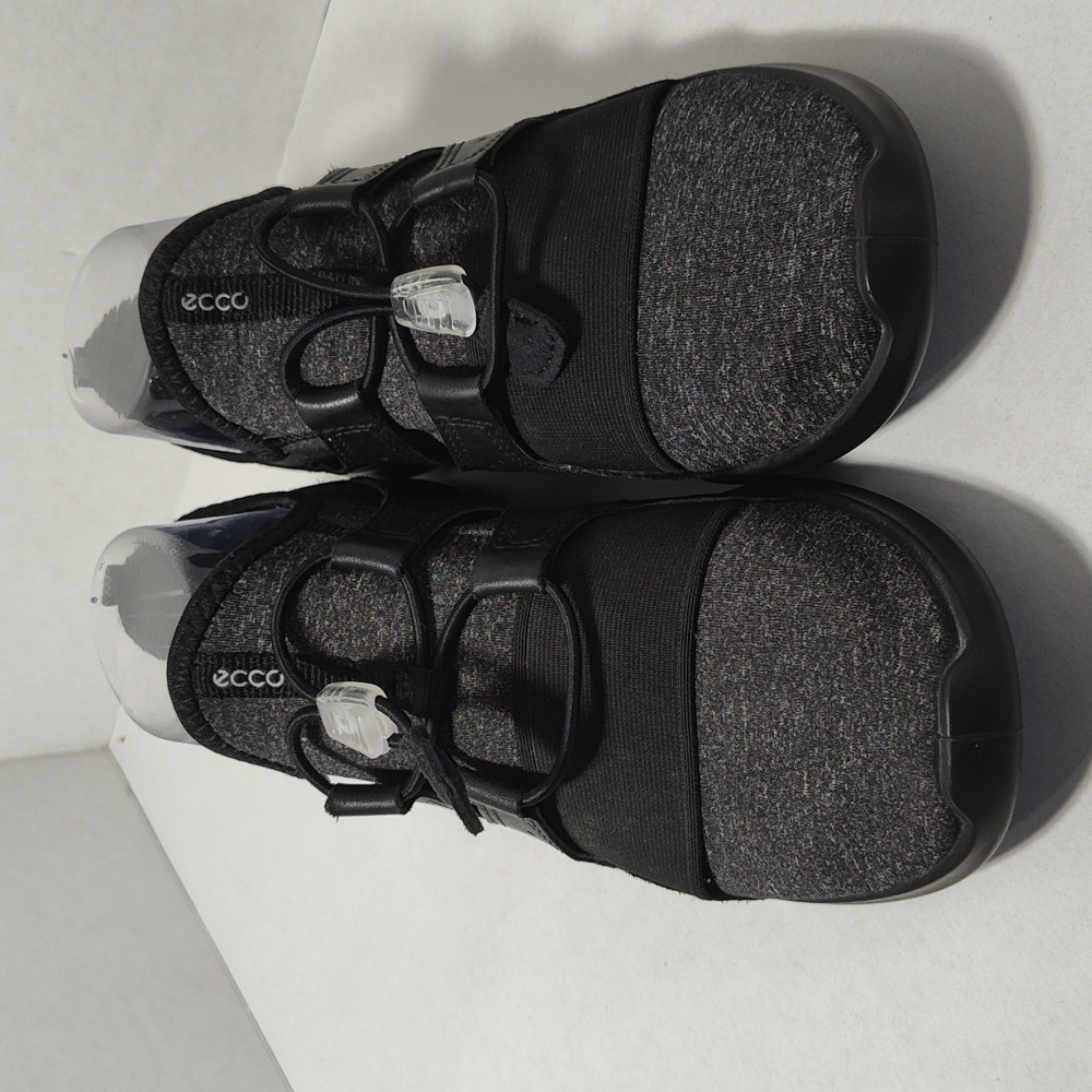 Ecco Elastic Toggle Shoes